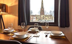 Gorgeous Modernised City Centre Apartment